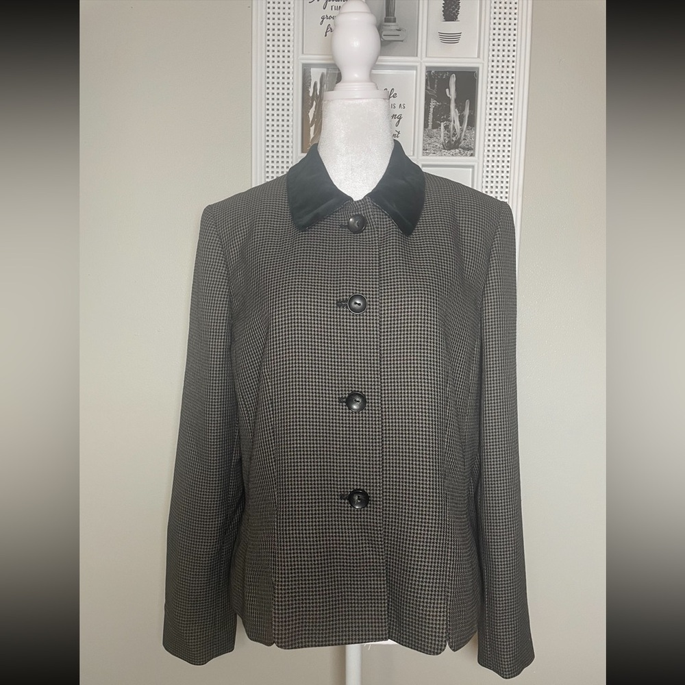 Le Suit Blazer with Felt Collar Size 12